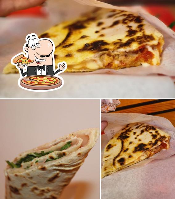 Scegli una pizza a Piadineria La Posada