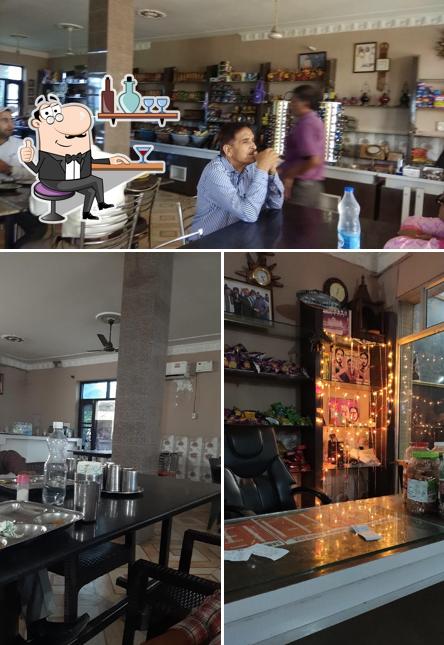 Check out how Sandhu Zimindara Vaishno Dhaba looks inside