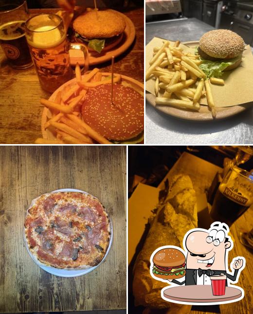 Prenditi un hamburger a Old Station Pub