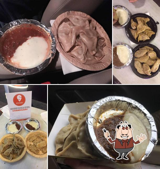 Food at Dumpling hood