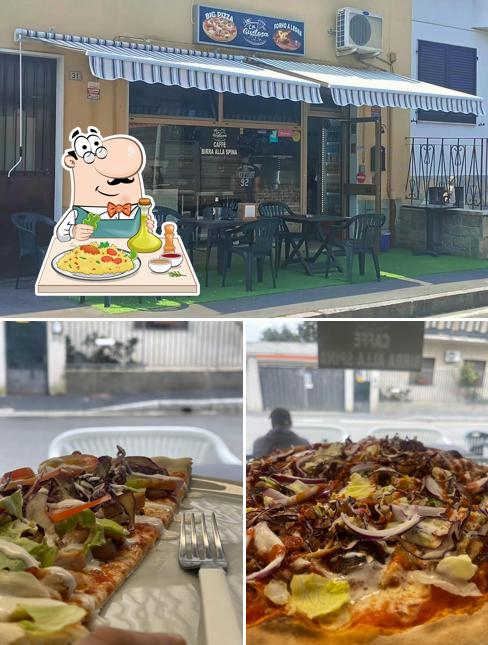 La gustosa si caratterizza per la cibo e interni