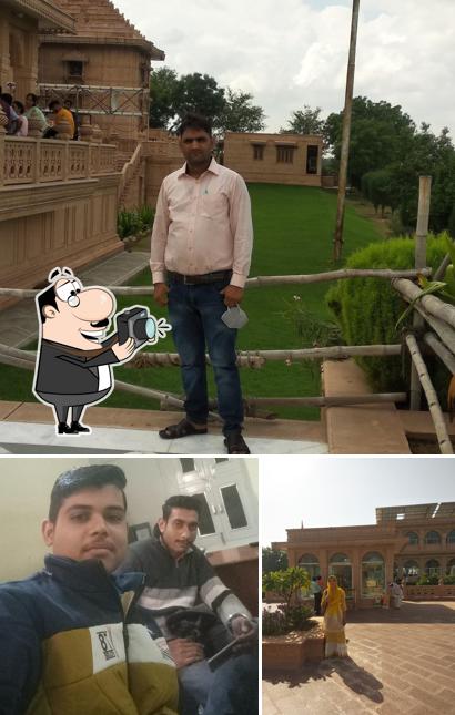 Here's a pic of Sardar