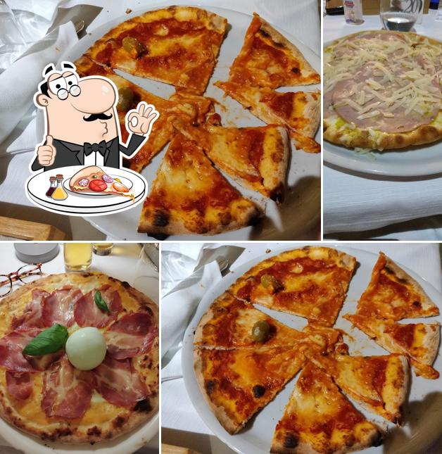 Scegli tra le svariate varianti di pizza