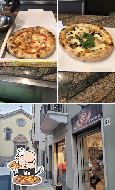 Prenditi una pizza a Pizzeria Sapori di Grano