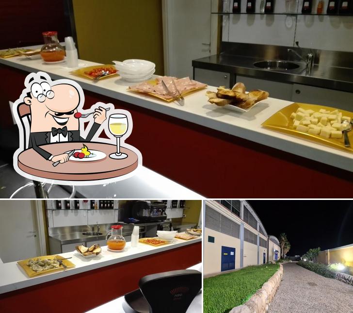 La cibo e esterno del ristorante
