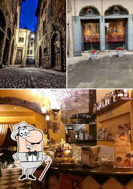 Questa è la foto che raffigura la esterno e bancone da bar di Botticelli