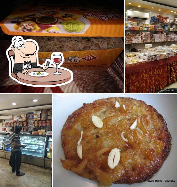 Food at Gangotri Shree, Liluah
