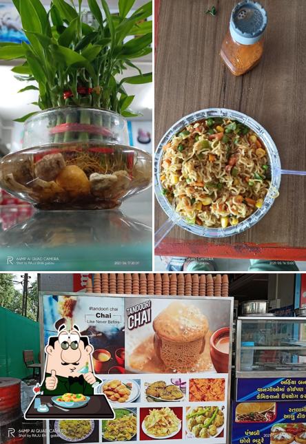 Food at Radhe Krishna Tandoori Tea Centre
