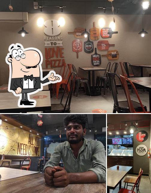 Check out how Pizza Hut Jubilee Hills, Hyderabad looks inside