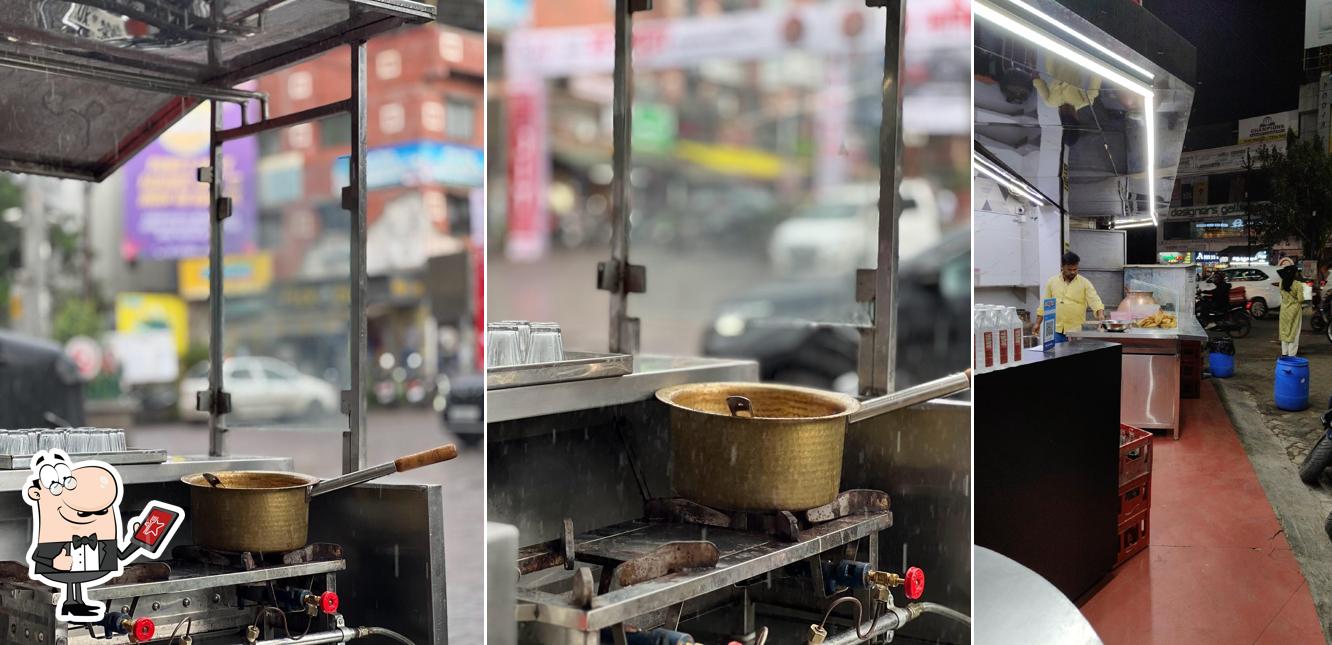 The exterior of Big Kadhi Samosa