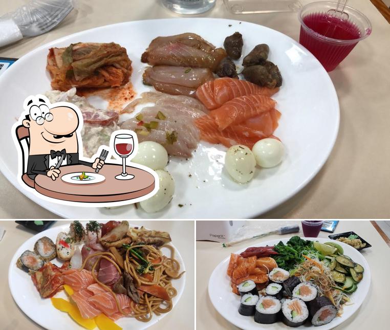 Comida em Restaurante Nandemoyá