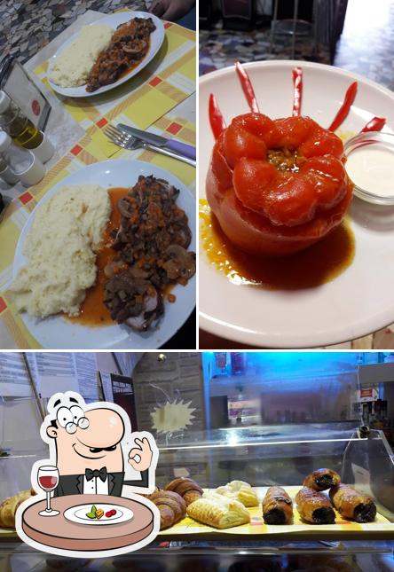 Platti al Bar Ravera - bucatarie romaneasca