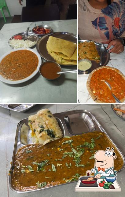 Chicken curry at Akshar Pavbhaji