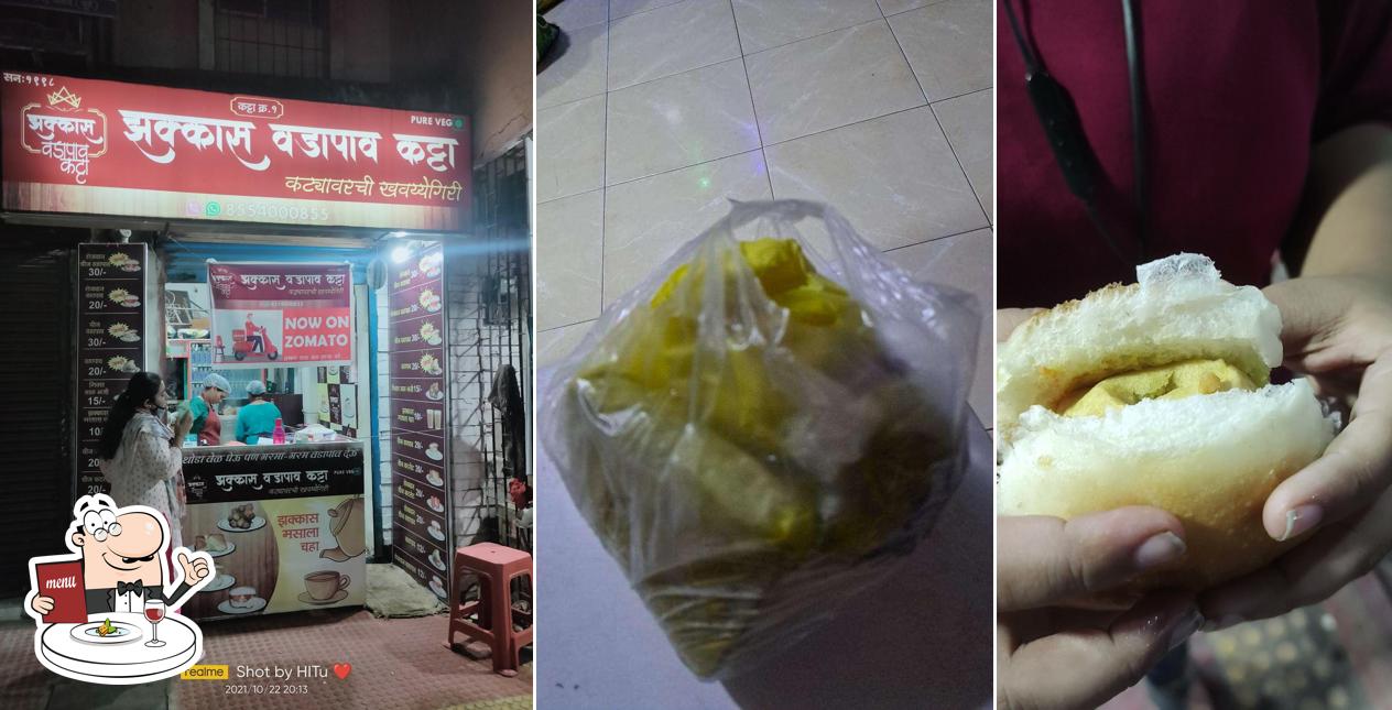 Food at Jhakkas Vada Pav