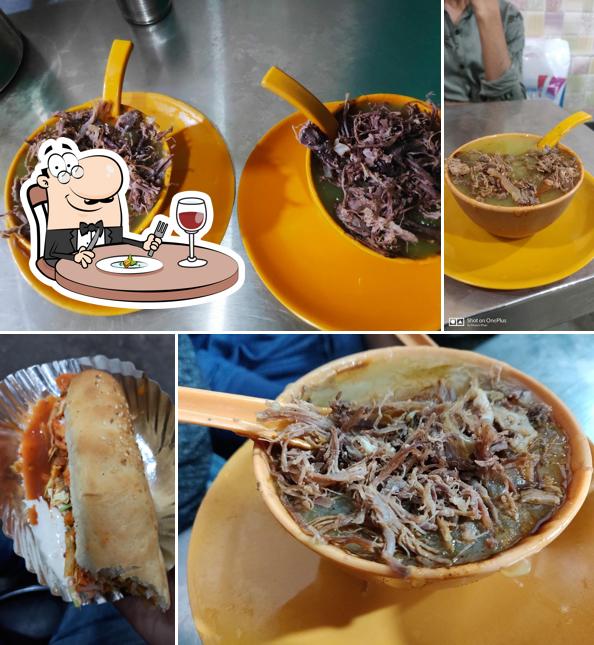 Meals at Qamar Bhai - Paya Soup Wale