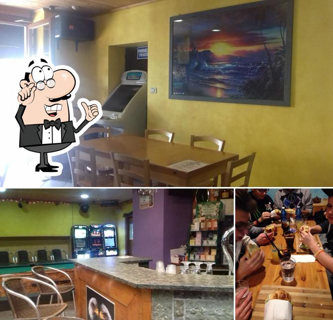 Dai un'occhiata agli interni di Bar Americano