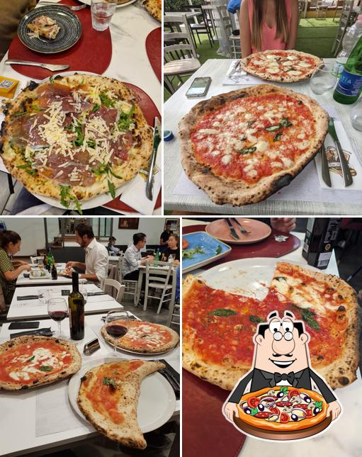 Ordina una pizza a L'Antica Pizzeria da Michele