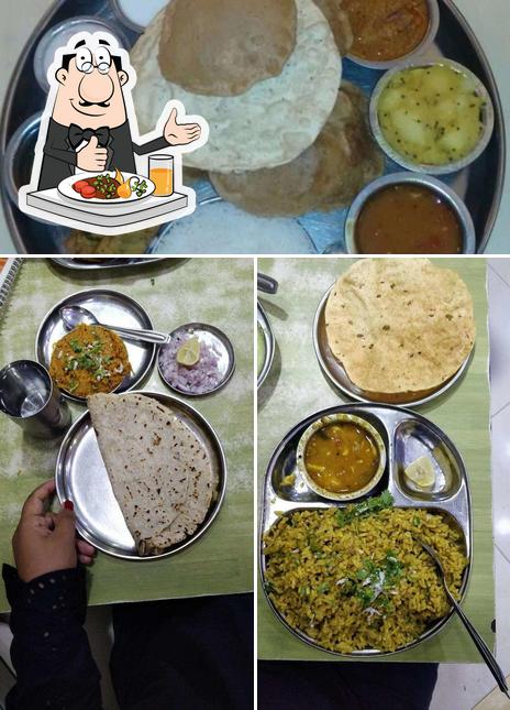 Food at Sujata UpharGraha