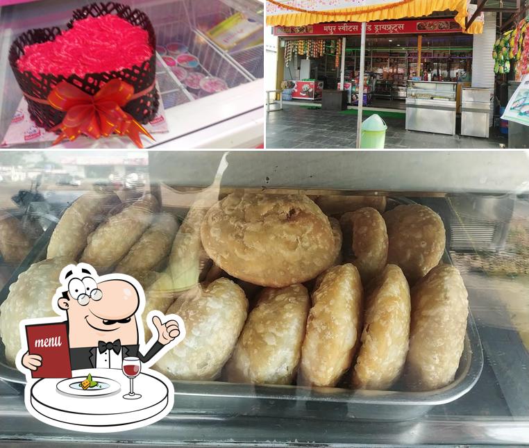 Food at WS Bakers cake shop Dehu