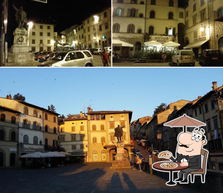 Goditi la vista dall'area esterna di Caffè Garibaldi di Romano Gennaro