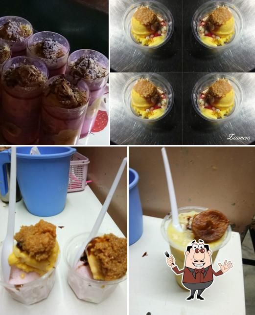 Food at Ajmeri Faluda Centre