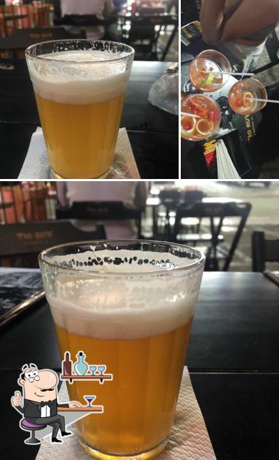 O interior do Cervejaria Tio Ruy
