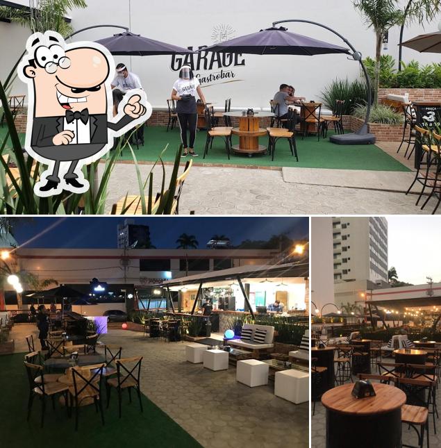 O interior do Garage Gastrobar