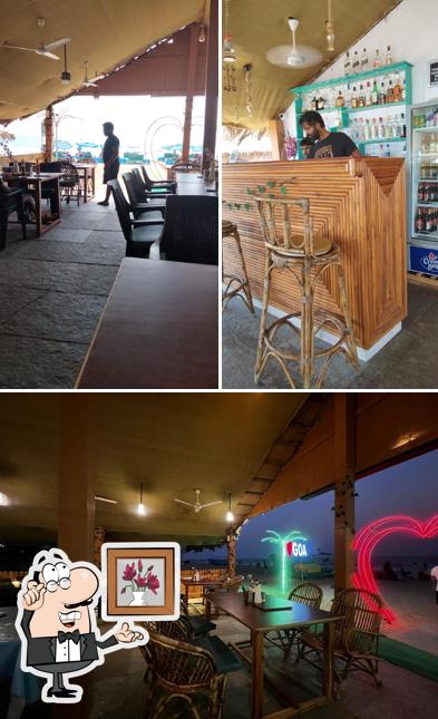 Check out how Peters Deck looks inside