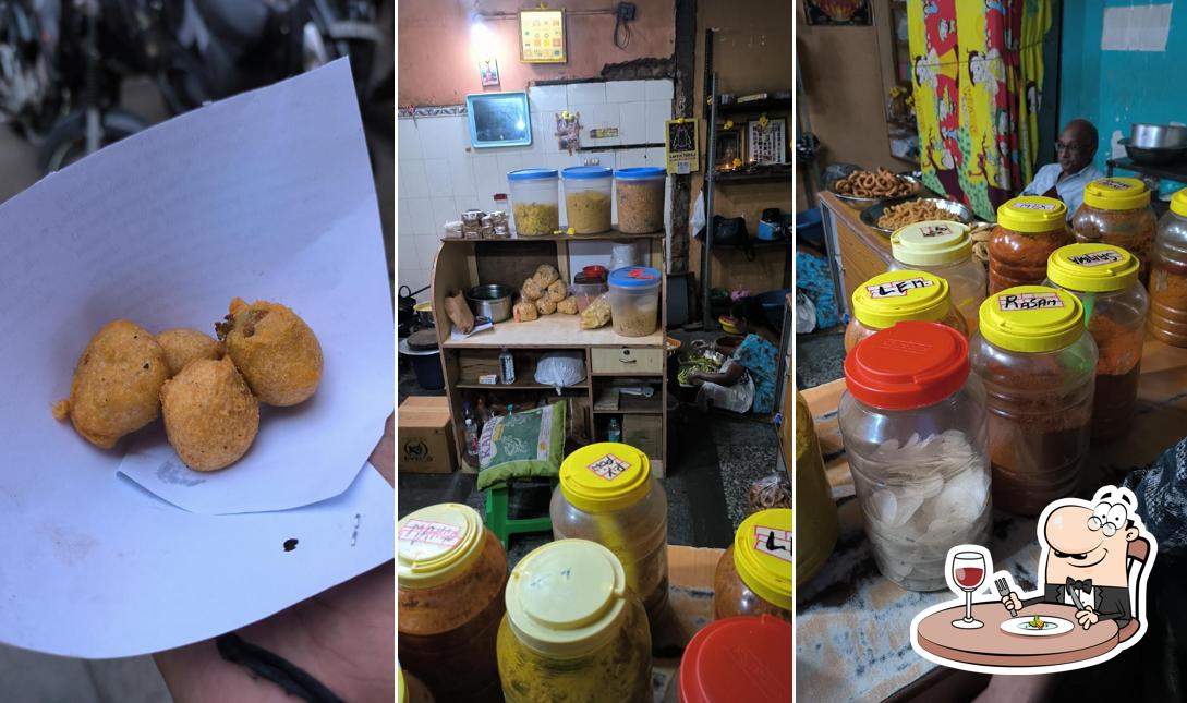 Meals at SRI GURURAJA KHARA STALL INDRANI BAI N