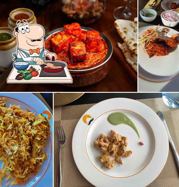 Chicken curry at Hoy Punjab Banaswadi