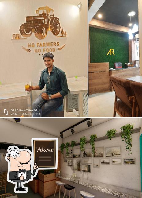 Look at the picture of Aviramacafe