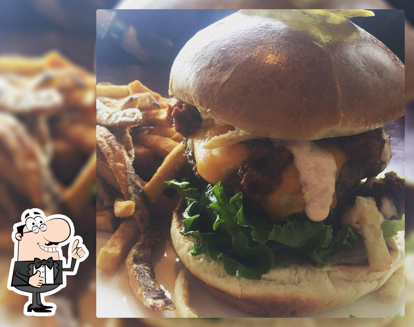 Boulevard Pub & Bistro