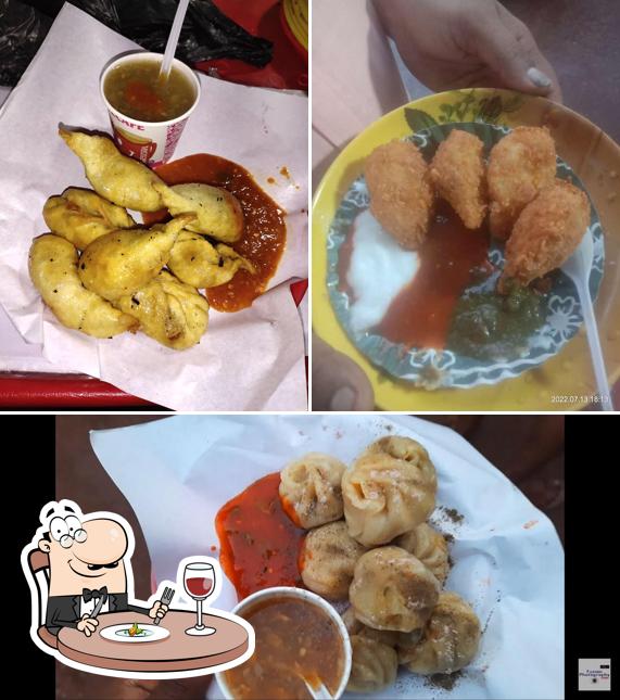 Food at Sawadist momo