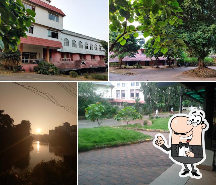 Pappootty Hall, Thodupuzha