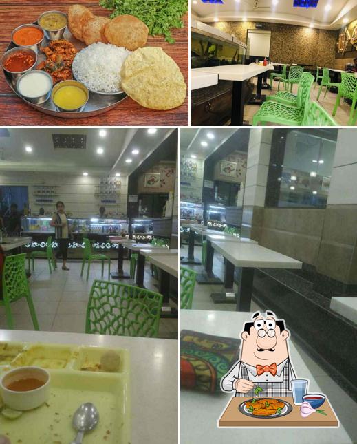 Chicken wings at The Rasaganga