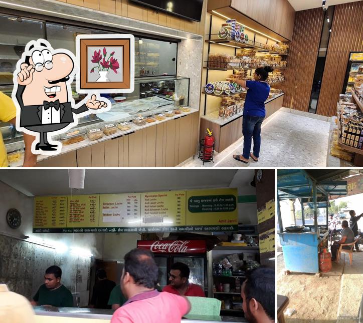 Take a seat at one of the tables at Jani Farsan