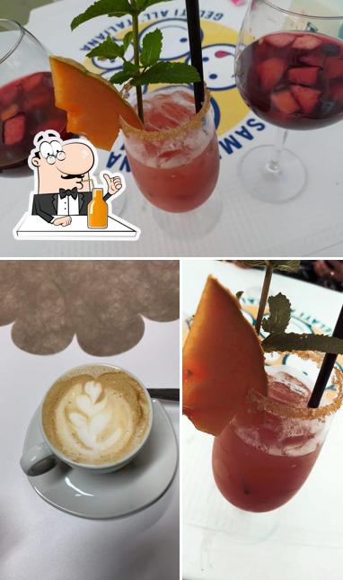 Goditi un drink a Bar Tume'