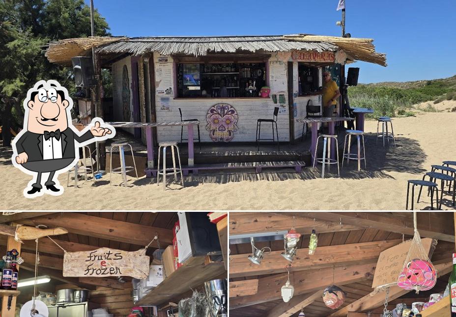 Guarda la foto che presenta la interni e cibo di Calaveras