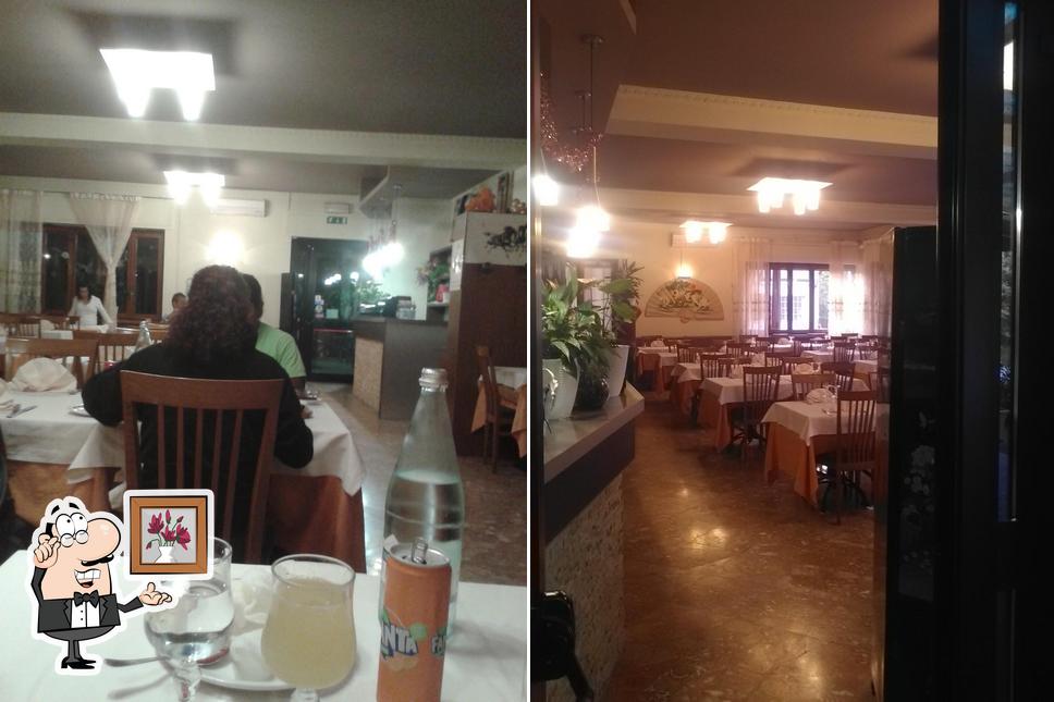Dai un'occhiata agli interni di Ristorante Pizzeria La Pagoda