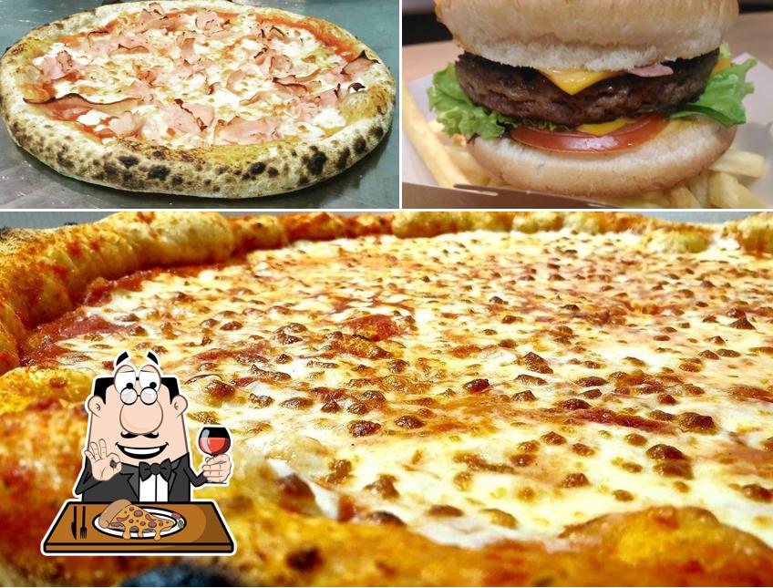 A Pizzeria Da Giova, puoi provare una bella pizza
