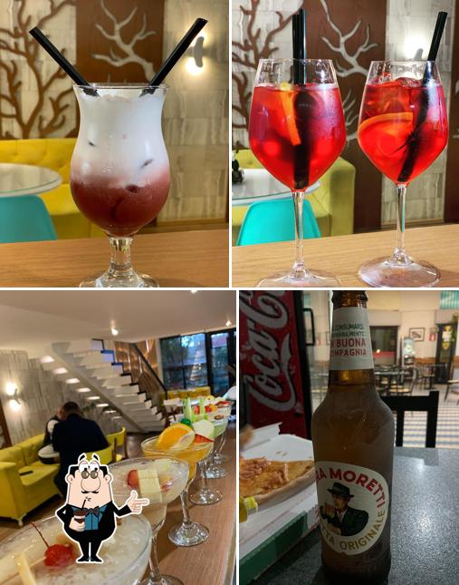 Goditi qualcosa da bere a Lucky Bar