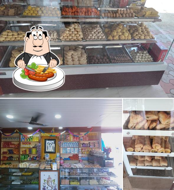 Food at Sri Mahalakshmi iyyangar bakery