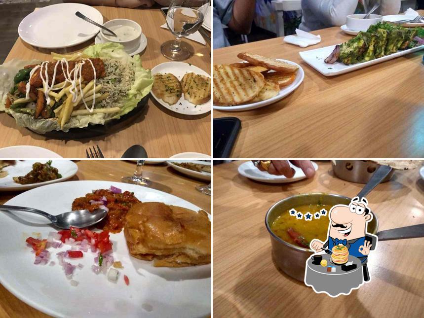 Food at The Rasoiya Street