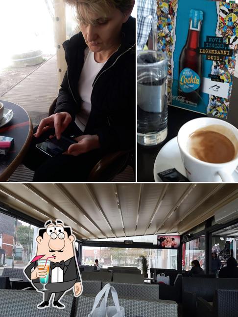 La foto della bevanda e interni di Caffe bar Nec