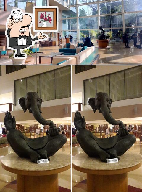 The interior of Bar 41 - Radisson Blu Plaza Hotel