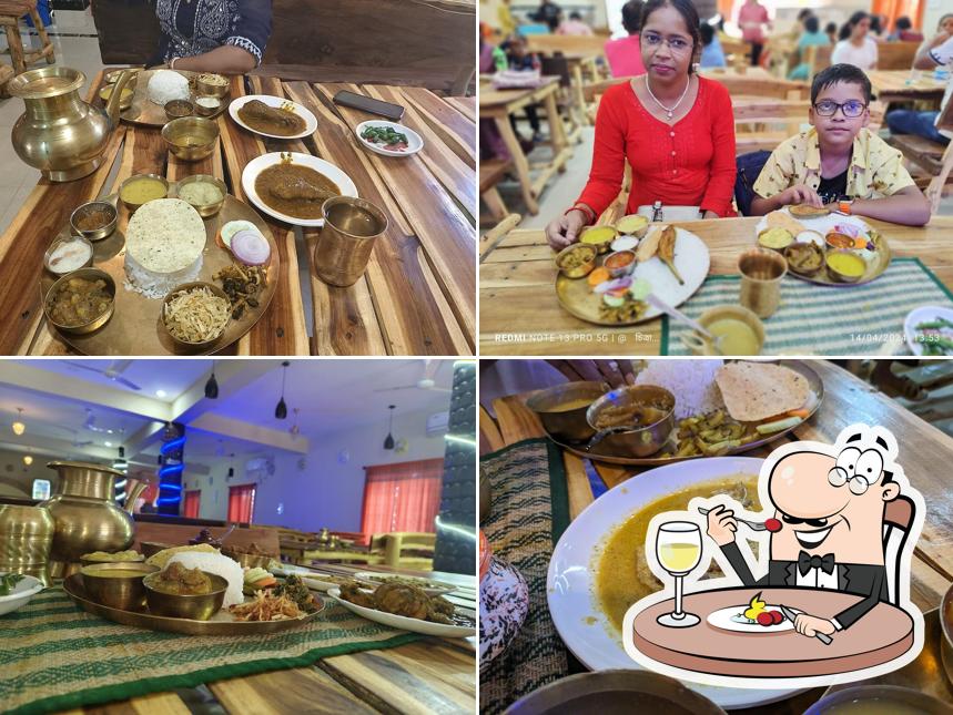 Food at Dui Kanya Henshel Ghar