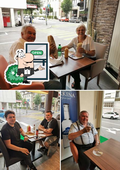 Gli esterni di Snackch@t Tacos pizza kebab