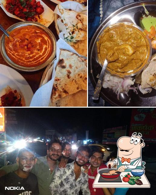 Chicken curry at Sher-e- Punjab Punjabi Dhaba rooms available