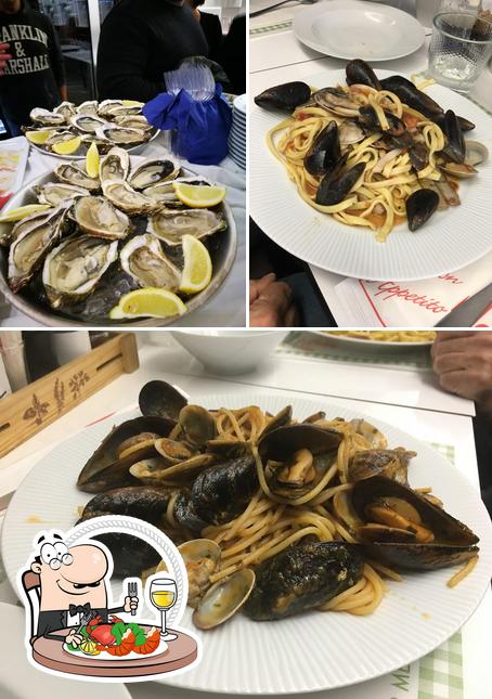 Ordina tra i molti pasti di mare disponibili a Bar Continental Tavola calda