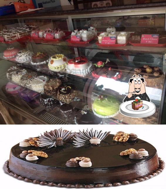 Chocolate cake at Mongini's